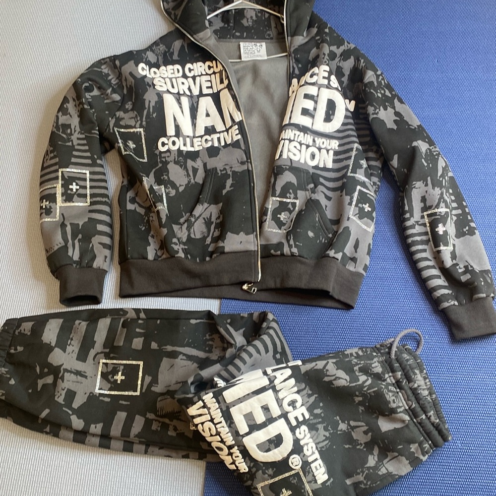 🖍️🖍️ SOLD 🖍️🖍️Named collective NEW